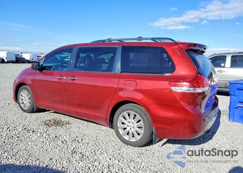 2012 Toyota Sienna Xle z USA, uszkodzony, nr VIN 5TDDK3DC2CS030295